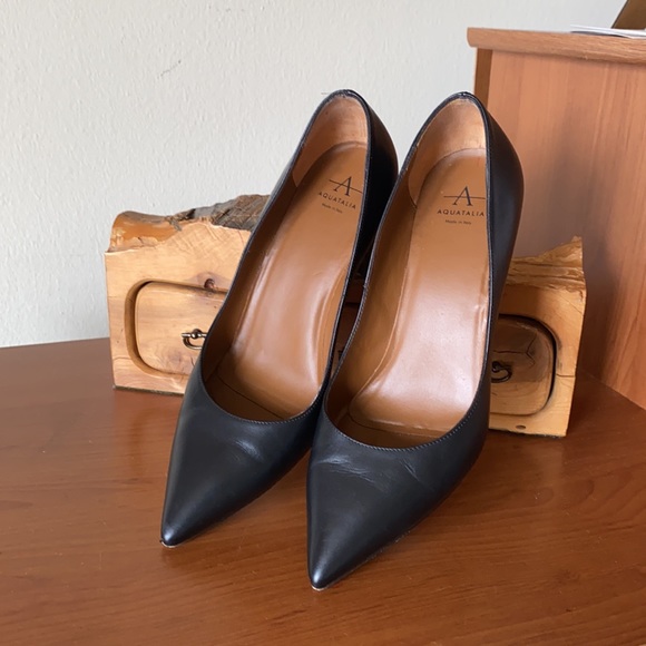 Aquatalia Block Heel Pump - Picture 2 of 7